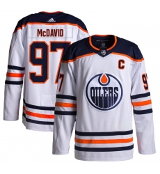 Men Edmonton Oilers Connor McDavid #97 2023 White Home Stitched NHL Jersey