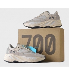 Yeezy 700 Men Shoes 005